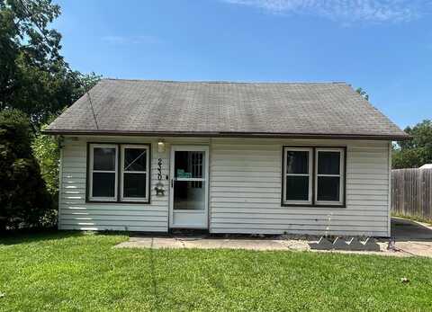 2330 E 38th Court, Des Moines, IA 50317