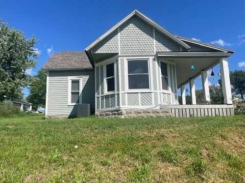 223 S Central Avenue, Lacona, IA 50139