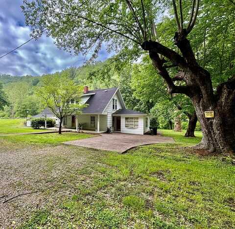 55 Old Bridge RD, Staffordsville, KY 41256
