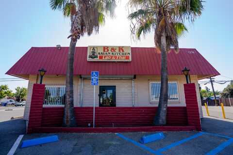1276 1St Street N, Fresno, CA 93703