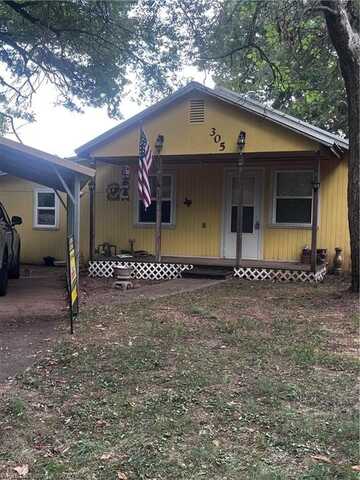 305 Drake AVE, Huntsville, AR 72740