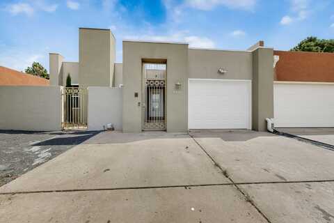 7535 QUEMADO Court NE, Albuquerque, NM 87109