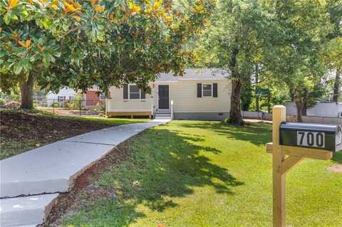 700 Parkdale Drive, Scottdale, GA 30079