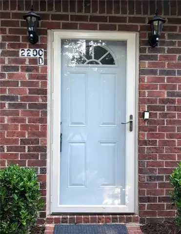 2200 Kings Gate Circle, Snellville, GA 30078