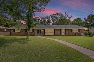 122 Baratara Drive, Chickasaw, AL 36611
