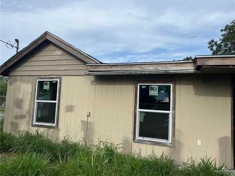 301 N Homero De Leon Street, Edcouch, TX 78538