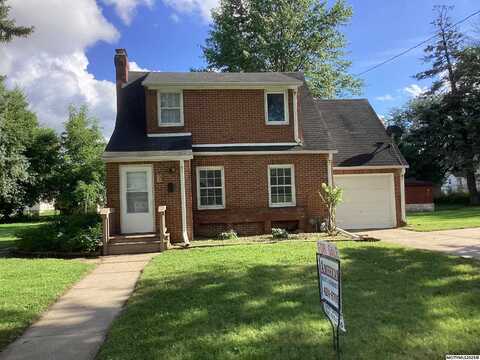 717 1st SW, MASON CITY, IA 50401