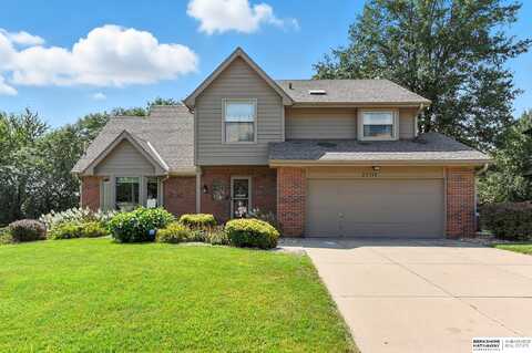 21711 Woolworth Avenue, Elkhorn, NE 68022