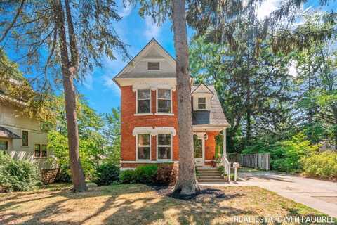 192 W 12th Street, Holland, MI 49423
