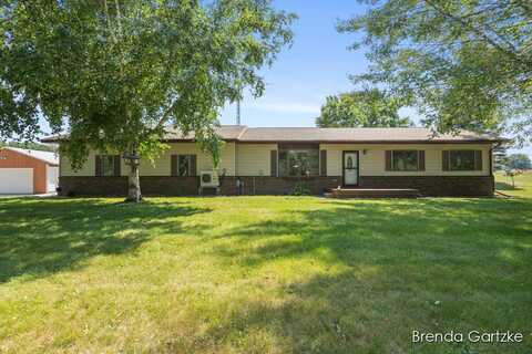 7480 E 5 Mile Road, White Cloud, MI 49349