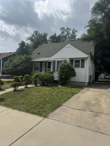 20131 Pinehurst Street, Detroit, MI 48221