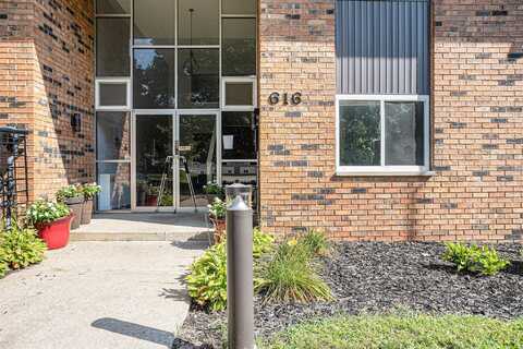 616 Lynn Avenue, Kalamazoo, MI 49008