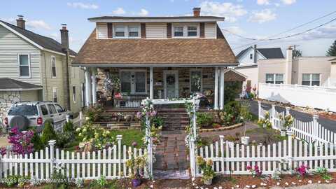 625 Keystone Avenue, Peckville, PA 18452