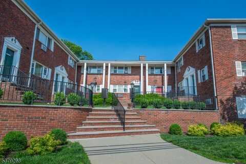 101 N Beverwyck Rd, Whippany, NJ 07034