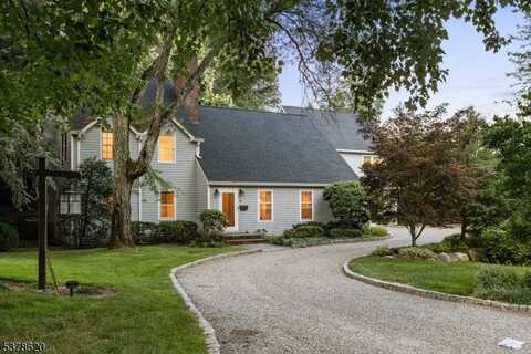 18 S Beechcroft Rd, Millburn, NJ 07078