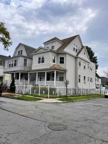 498 Norwood St, East Orange, NJ 07018