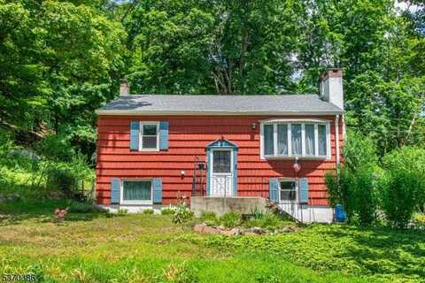 34 Ricker Rd, Kinnelon, NJ 07405