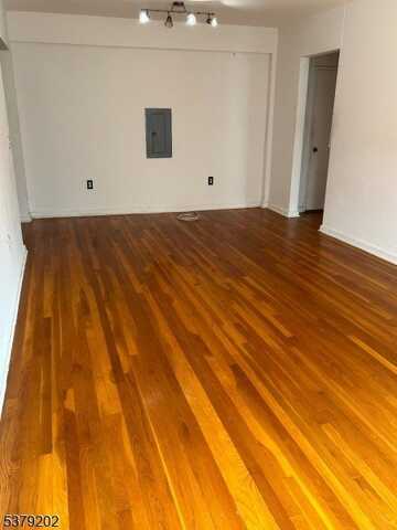 2520 John F Kennedy Blvd, Jersey City, NJ 07304