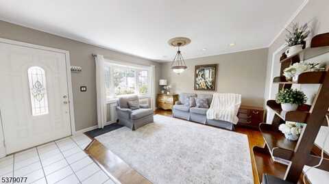 827 Savitt Pl, Union, NJ 07083