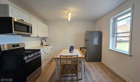 10 Monmouth St, Red Bank Boro, NJ 07701