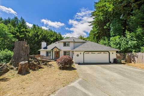 65 Redwood Avenue, Rio Dell, CA 95562