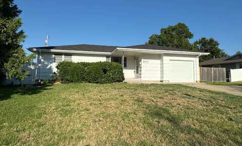 2717 Hillcrest Dr, Hays, KS 67601