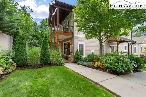 486 Ransom Street, Blowing Rock, NC 28605