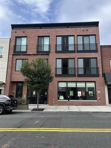 275 BROADWAY, Bayonne, NJ 07002