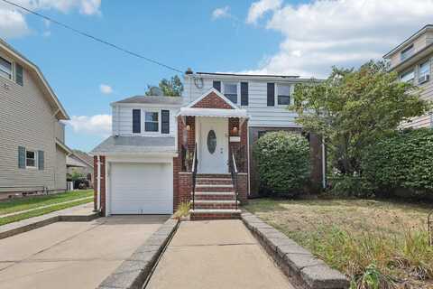 31 THIEM AVE, Rochelle Park, NJ 07662
