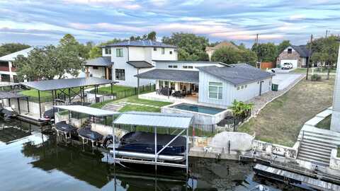 303 Robin Hood Lane, Granite Shoals, TX 78654