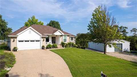 105 Summit Drive, Wathena, KS 66090