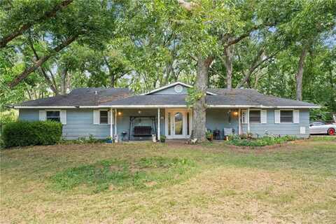 111 Timberlane Drive, Coffeyville, KS 67337