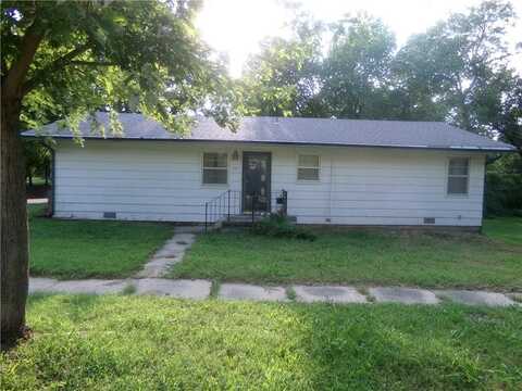 401 N Prairie Street, Yates Center, KS 66783