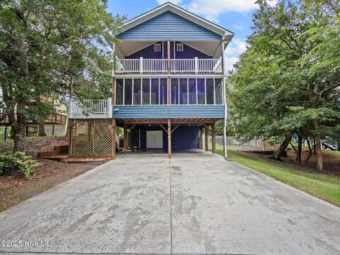 136 Pinewood Place, Emerald Isle, NC 28594