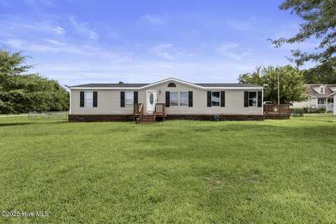 272 Gregory Frok Road, Richlands, NC 28574