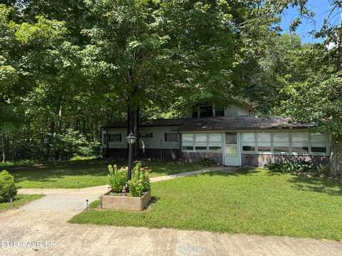 193 Red Wing Lane, Deer Lodge, TN 37726