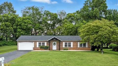 750 Foster Dr, Lenoir City, TN 37772