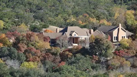 691 NE Whiskey Canyon, Kerrville, TX 78028