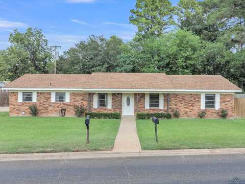 2312 W Gay Avenue, Gladewater, TX 75647
