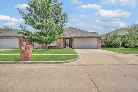 2156 SW 43rd St, Lawton, OK 73505