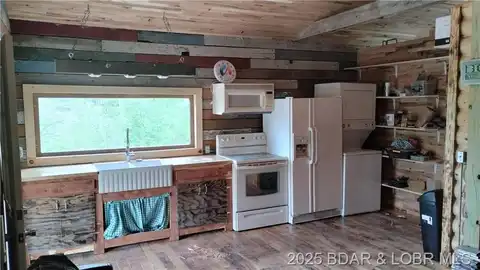 382 Spring Cove Road, Sunrise Beach, MO 65079