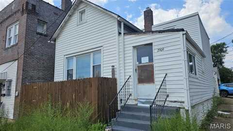 2909 Clara Avenue, Saint Louis, MO 63120