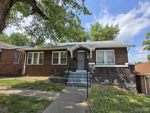 8831 May Avenue, Saint Louis, MO 63136