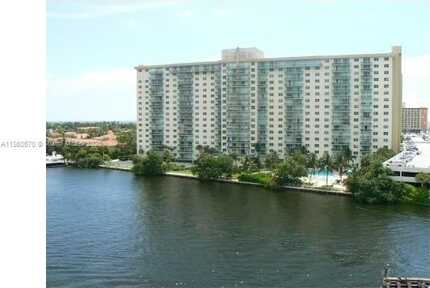 19390 Collins Ave, Sunny Isles Beach, FL 33160