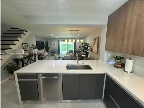 8443 SW 137th Ave, Miami, FL 33183