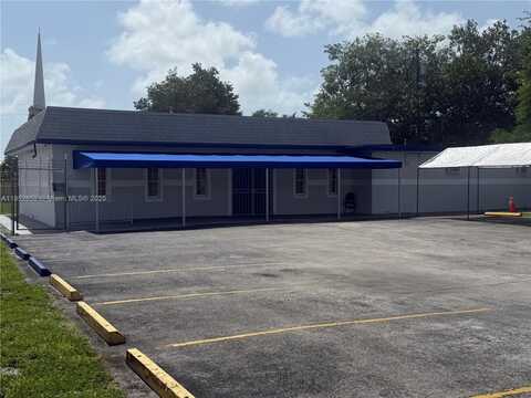 1766 NW 95th St, Miami, FL 33147