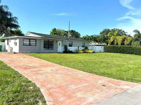 4119 SW 49th St, Dania Beach, FL 33314