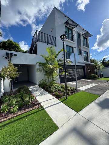 2782 NW 46th St, Miami, FL 33142