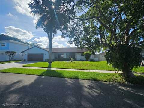 960 Monticello Ave, Davie, FL 33325
