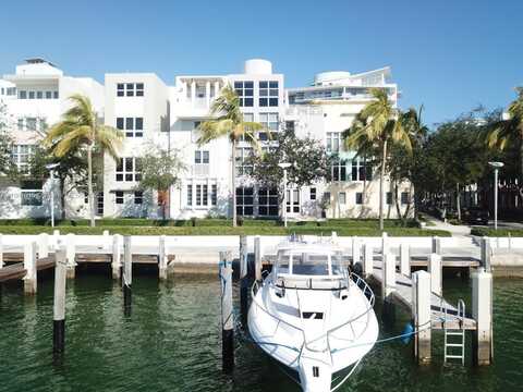 6101 W Laguna Dr W, Miami Beach, FL 33141